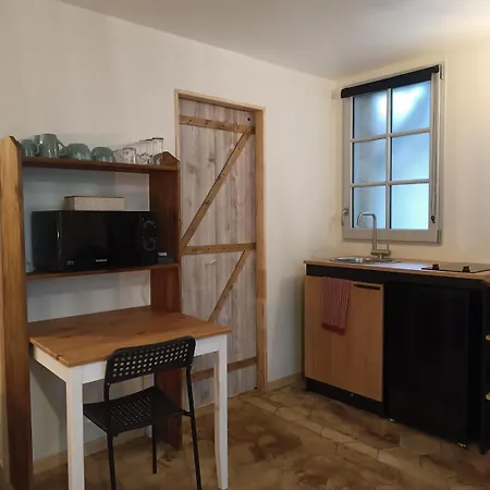 Urbain Grandier Apartman Loudun